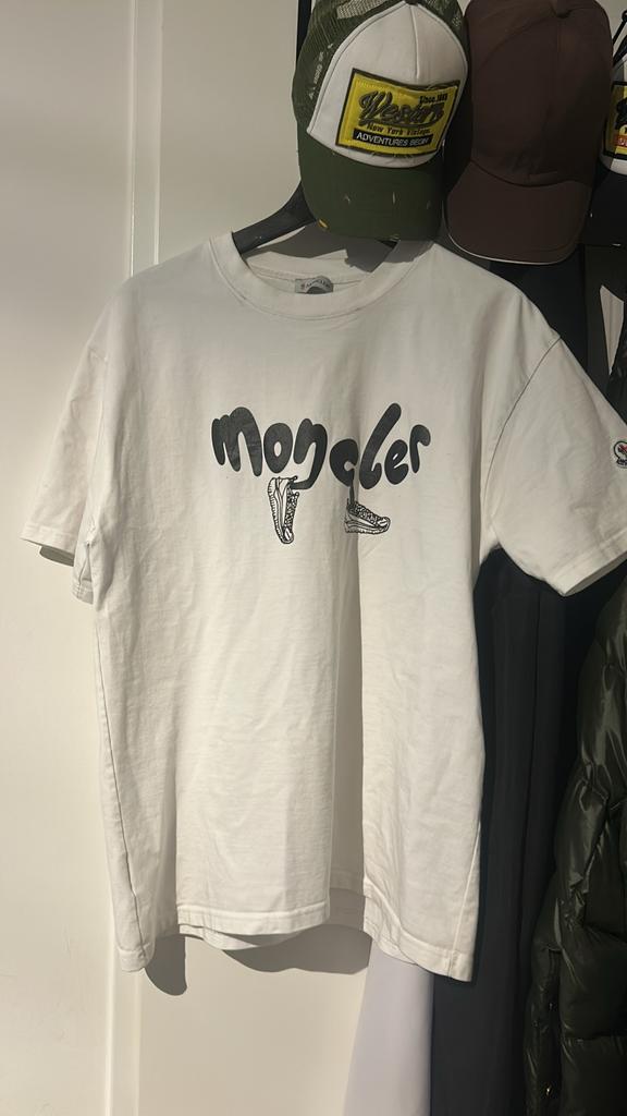 Moncler T-shirt met logo - Maat M, Ophalen of Verzenden, Gedragen, Maat 48/50 (M), Wit
