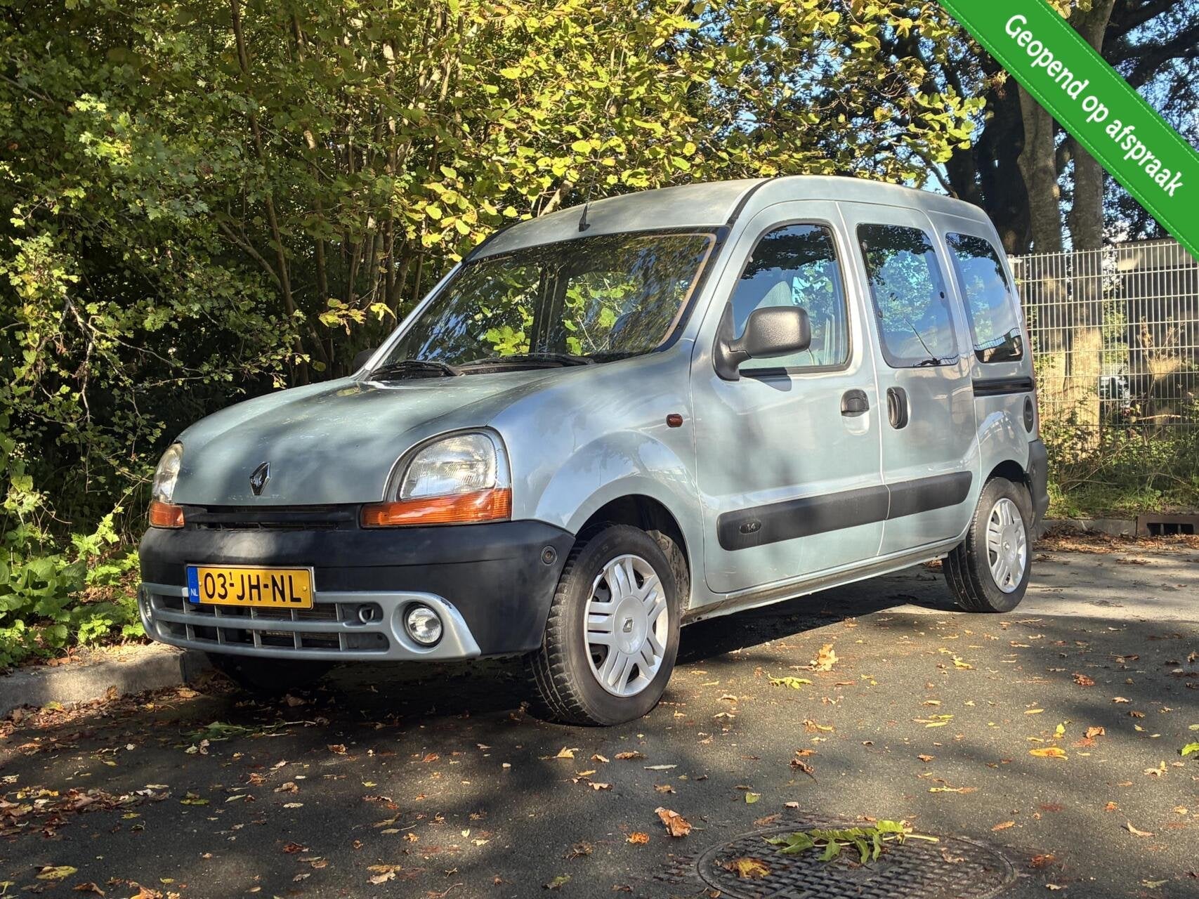 Renault Kangoo combi 1.4 Privilège, Auto's, Stof, Gebruikt, 4 cilinders, 1055 kg