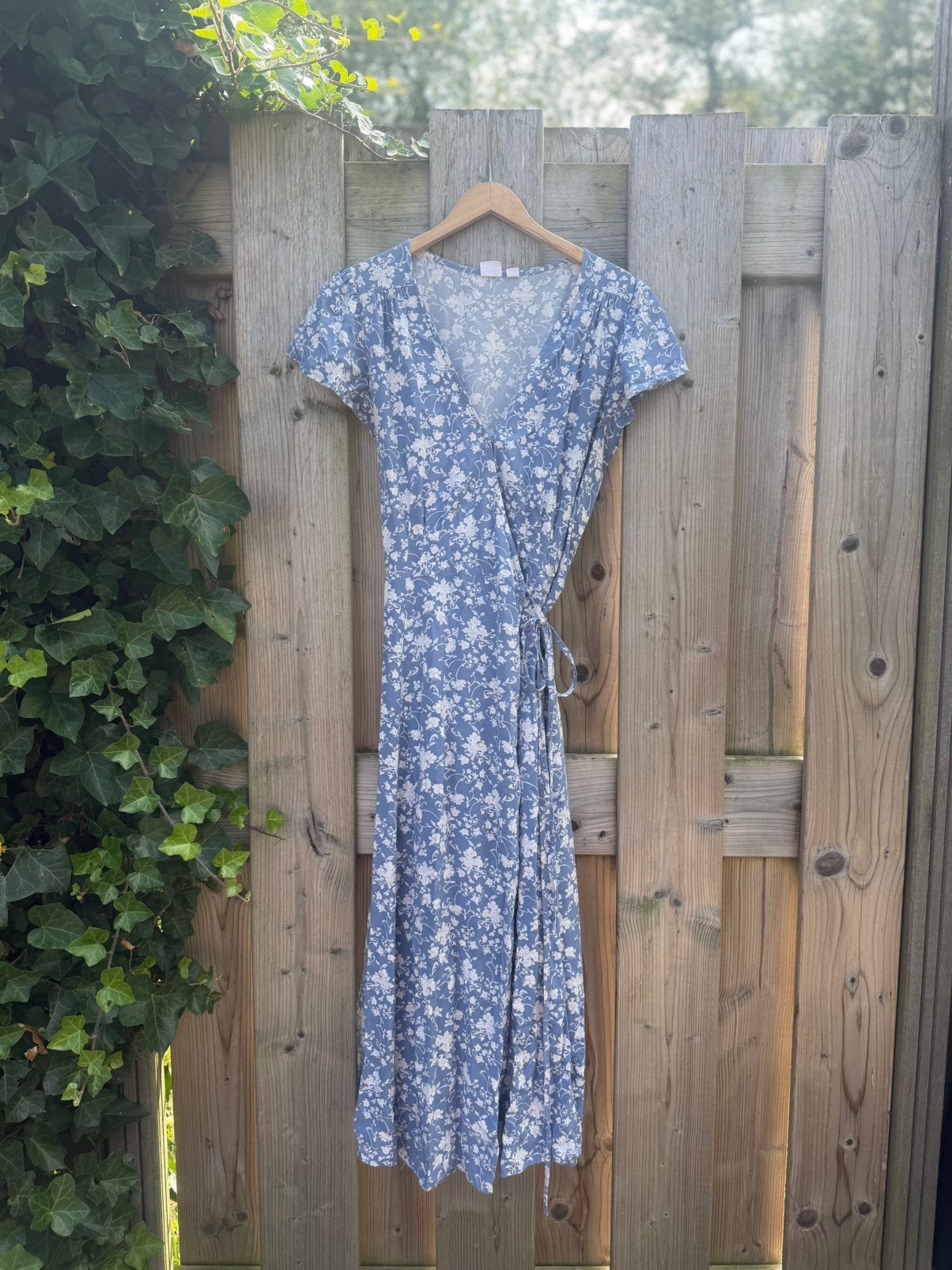 GAP overslagjurk met bloemenprint – maat S, Blauw, Ophalen of Verzenden, Maat 36 (S), Gedragen