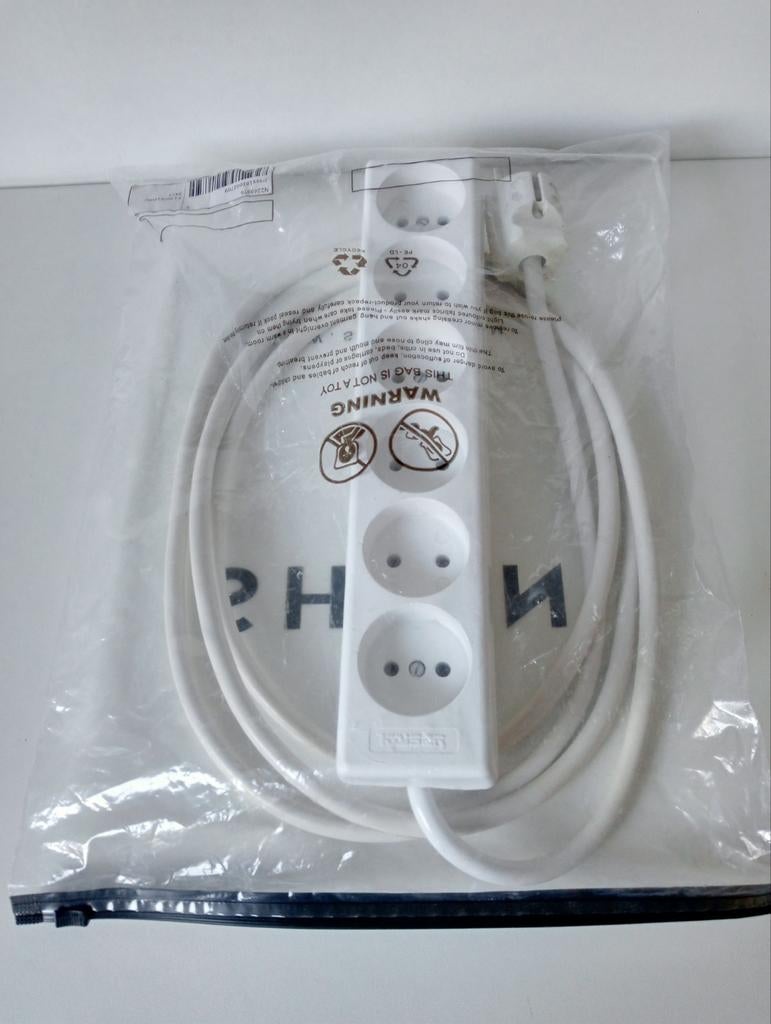 Stekkerdoos 6-voudig met kabel - Nieuw in verpakking, Doe-het-zelf en Verbouw, Elektra en Kabels, Ophalen of Verzenden, Nieuw