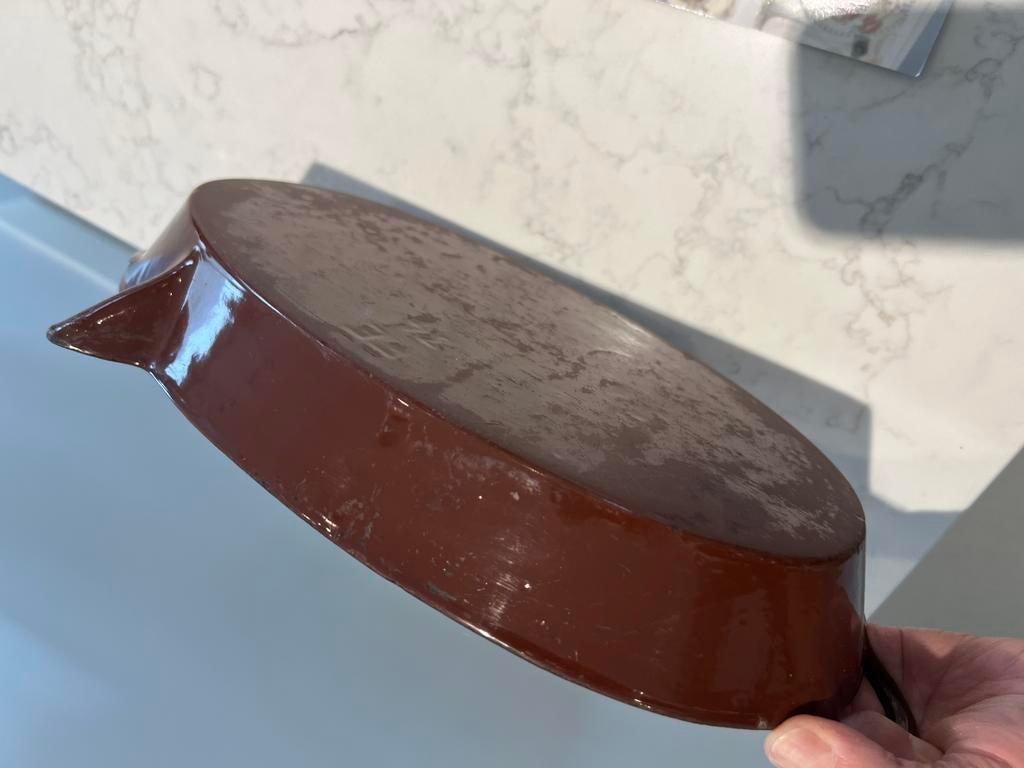 Gietijzeren ovenschaal merkloos 34 cm in gebruikte staat, Huis en Inrichting, Keuken | Potten en Pannen, Gebruikt, -, Ophalen of Verzenden
