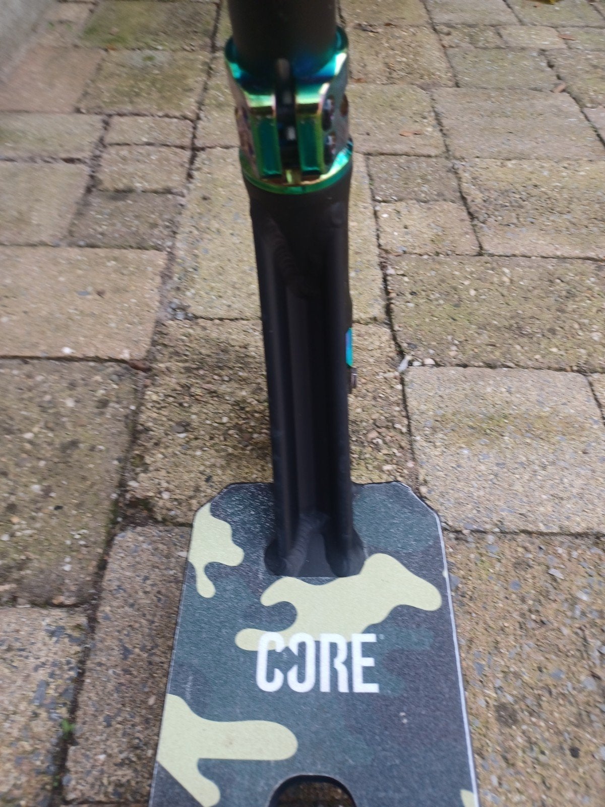 Stuntstep Core met camouflage deck en regenboog details, Fietsen en Brommers, Ophalen of Verzenden, Gebruikt, Gewone step, Core