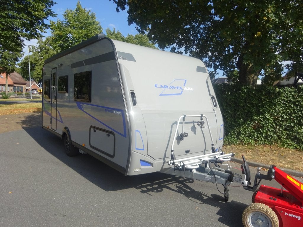 Caravelair Met Queensbed+Mover+Airco+Luifel, Standaardzit, Bedrijf, Schokbreker, 5 tot 6 meter