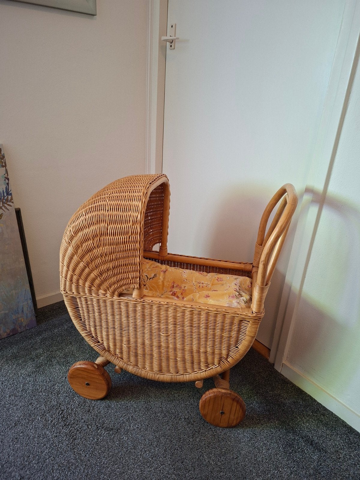 Vintage rotan poppenwagen met bekleding, Ophalen, Gebruikt, Overige typen