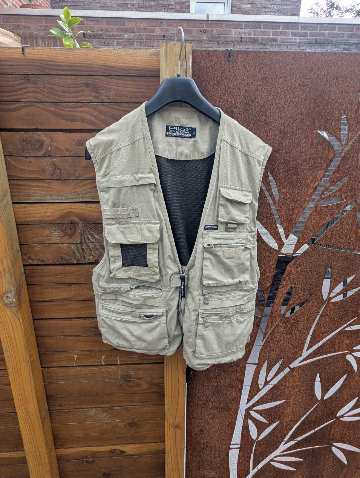Dunne bodywarmer met veel ritszakken - Zo goed als nieuw, Ophalen of Verzenden, Zo goed als nieuw