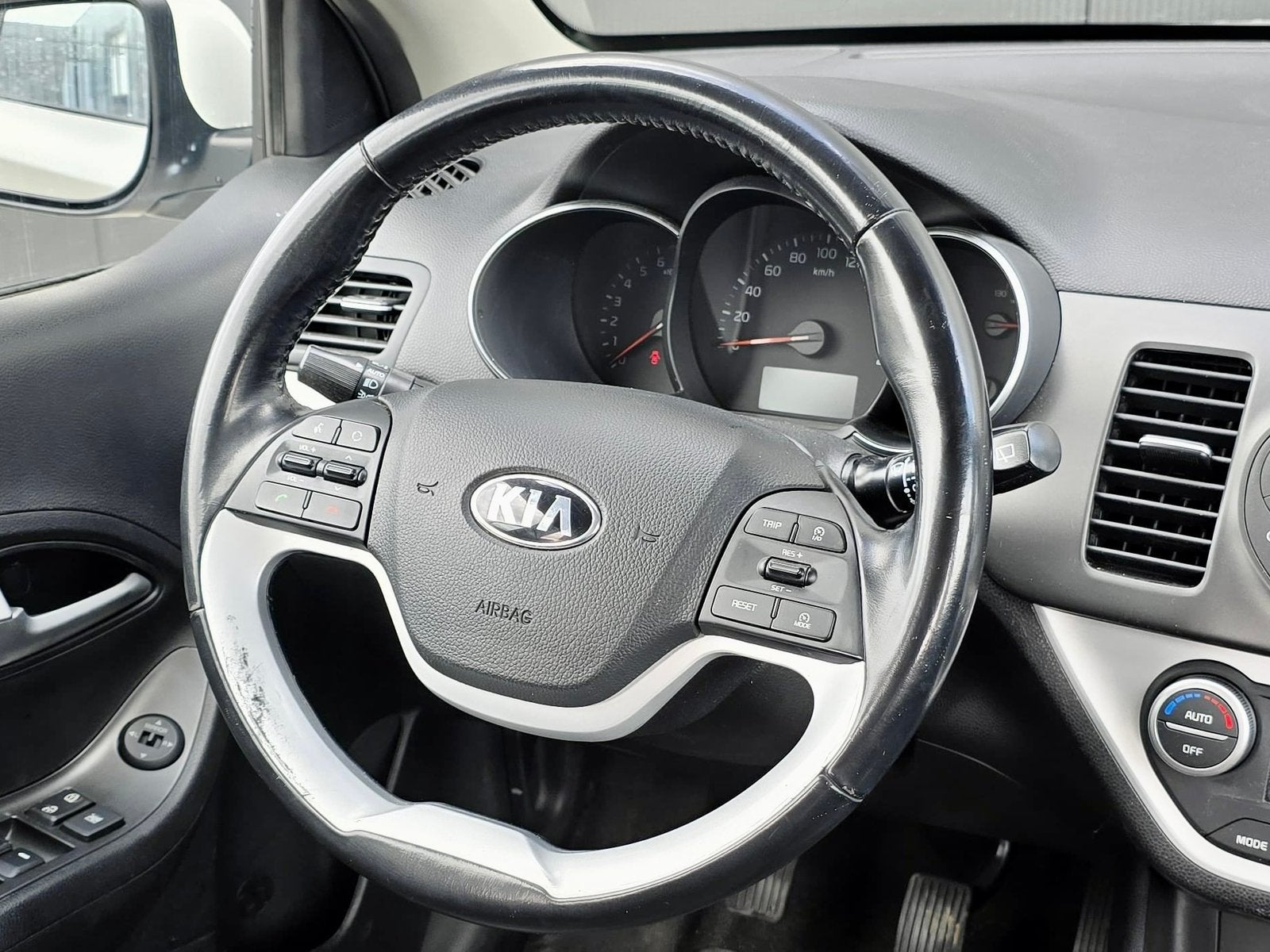 Kia Picanto 1.0 Cvvt CRUISE STARTSTOP AIRCO MULTIMEDIA APK, Auto's, Wit, Origineel Nederlands, 24 km/l, Handgeschakeld