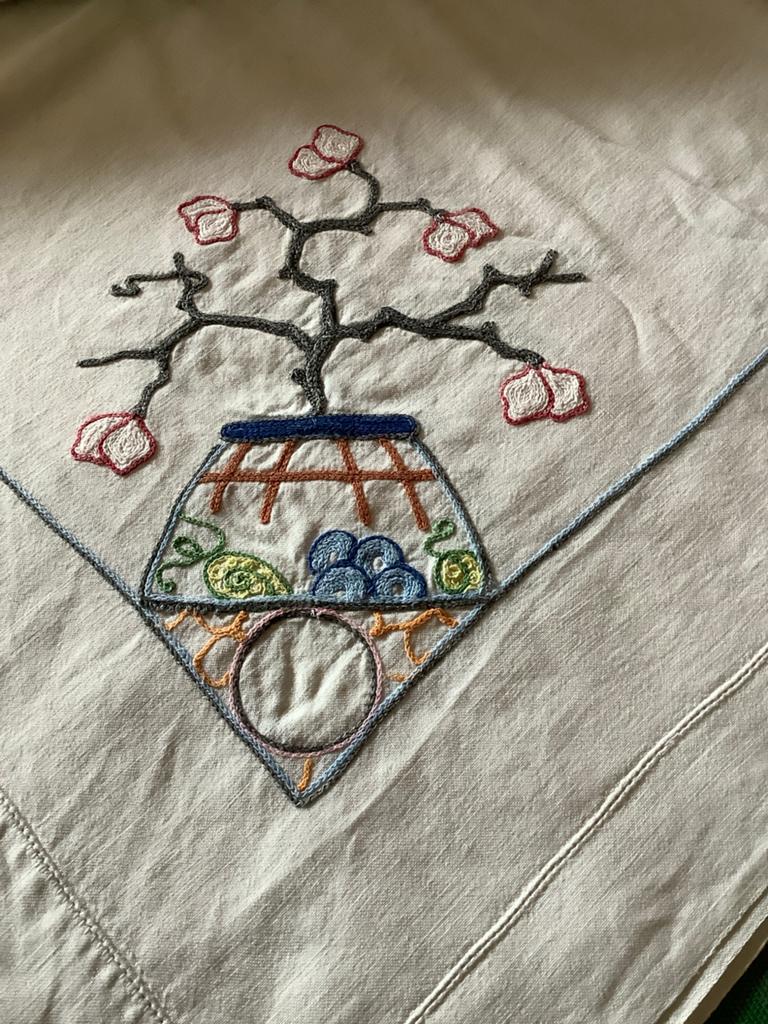 Prachtig geborduurd tafelkleed  formaat 240x160cm., Huis en Inrichting, Tafelkleden, Ophalen, Gebruikt, Rechthoek, Binnen