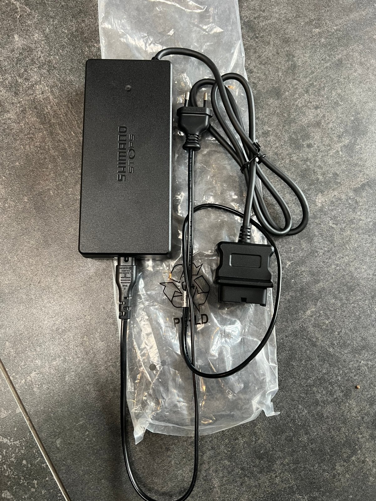 SM-BCE60 oplader shimano steps nieuw (voor oud model accu), Fietsen en Brommers, Ophalen of Verzenden, Nieuw, Elektrische fiets