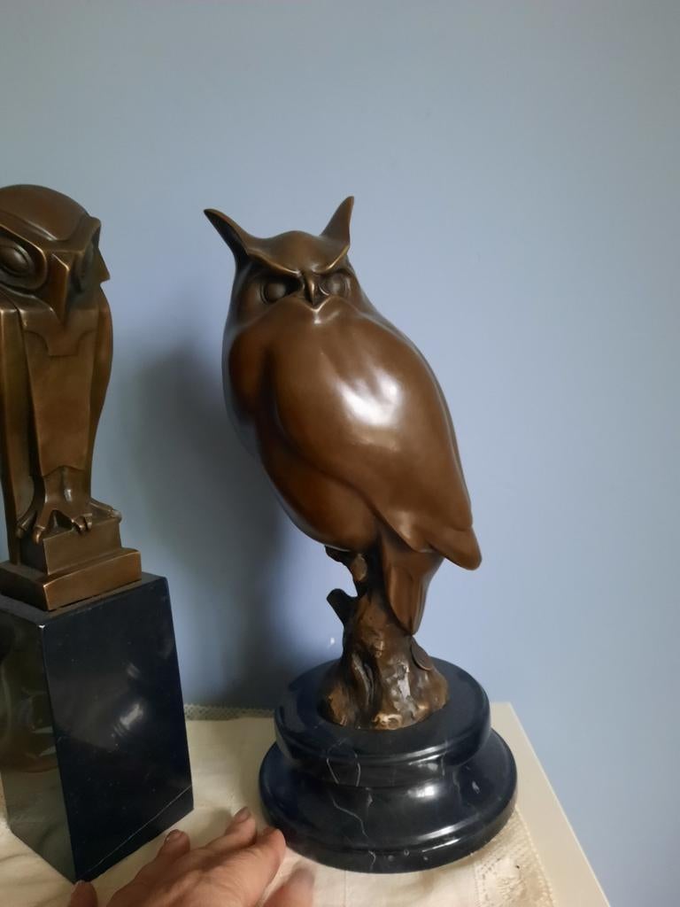 Bronzen uilenbeelden op marmeren sokkel - gesigneerd, Ophalen of Verzenden