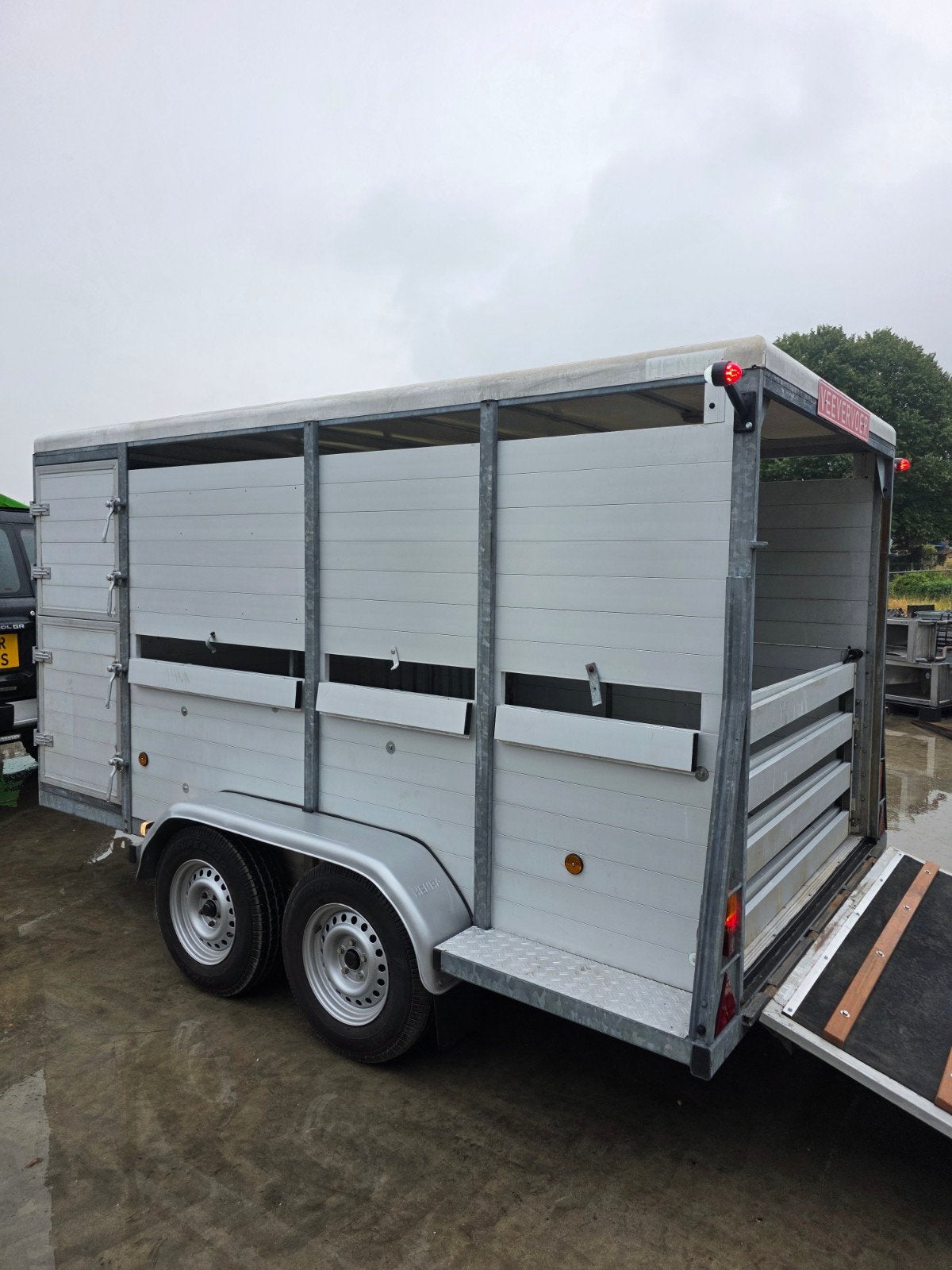 gezocht/te koop gevraagd: veetrailer, veewagen, veekar, Ophalen, Zo goed als nieuw