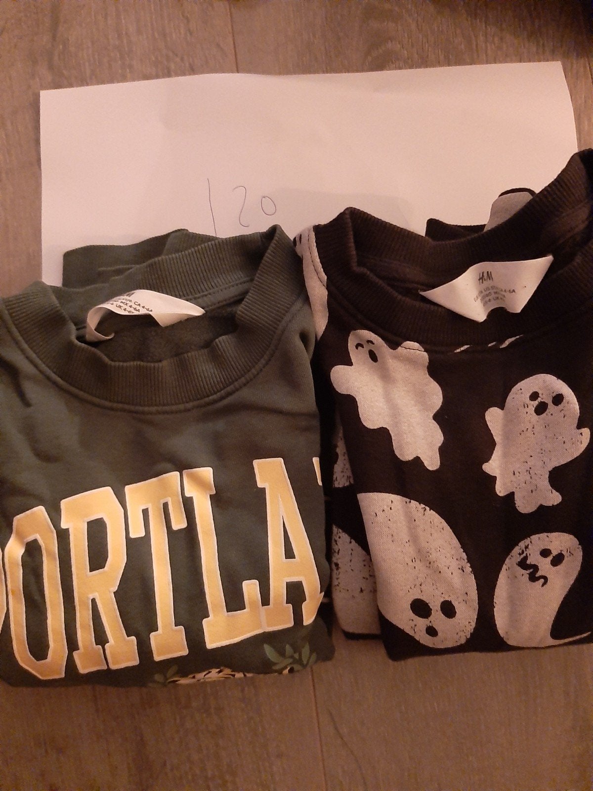 2x Trui H&M maat 120 - Groen 'Portland' & Zwart 'Spookjes', Gebruikt, Jongen of Meisje, Trui of Vest, H&M