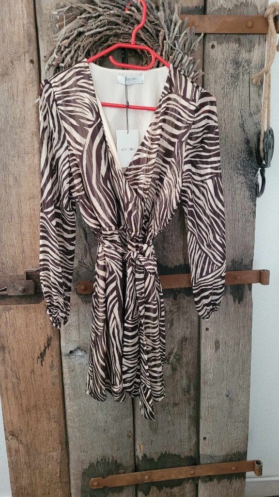 Nieuwe Jurk van Only, maat 38, Maat 38/40 (M), Only, Bruin, Nieuw