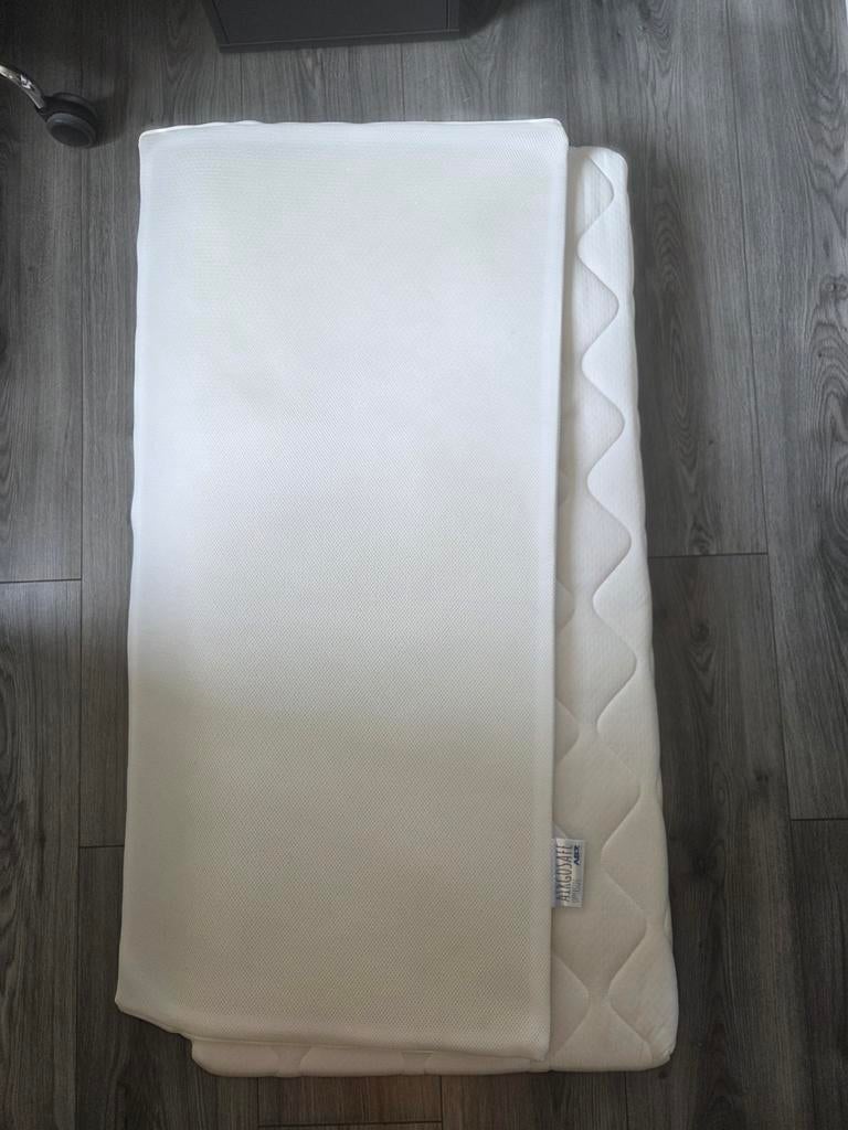 ABZ Airgosafe matras voor babybedje, Ophalen, 190 cm of minder, Zo goed als nieuw, Matras