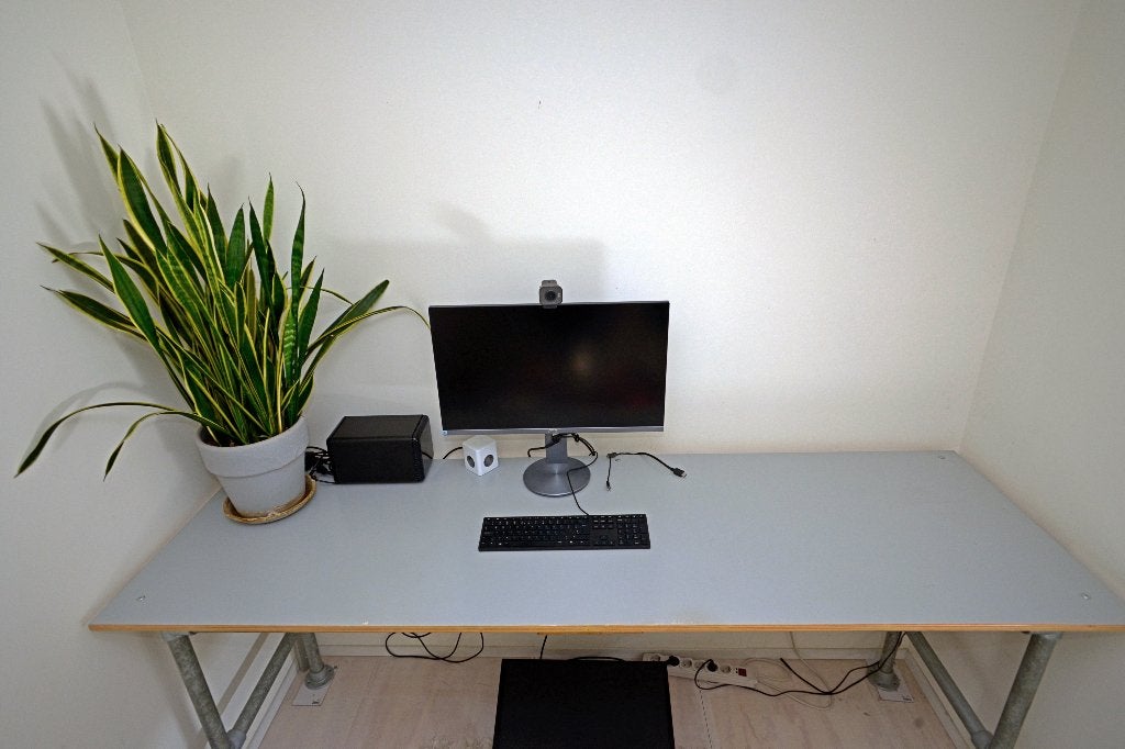 Robuuste metalen + hout bureau en/of werktafel, Ophalen, 222 cm, Gebruikt, Metaal