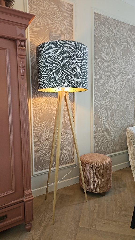 Mooie vloerlamp, Huis en Inrichting, Ophalen, Alle woonstijlen, Zo goed als nieuw, 150 tot 200 cm