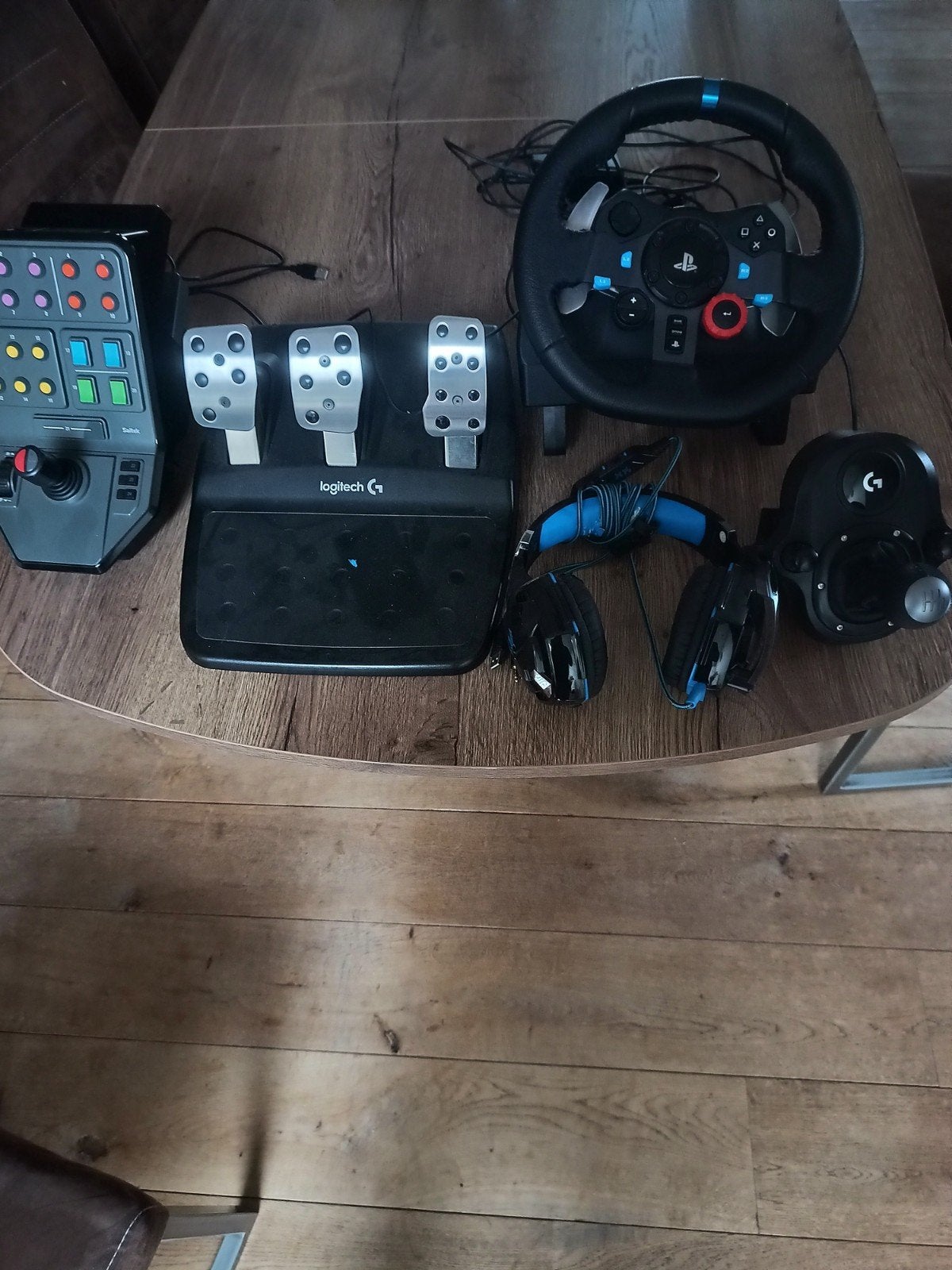 Logitech G29 racestuur, pedalen, shifter en Saitek paneel, Ophalen, 1 speler, Racen en Vliegen, Eén computer