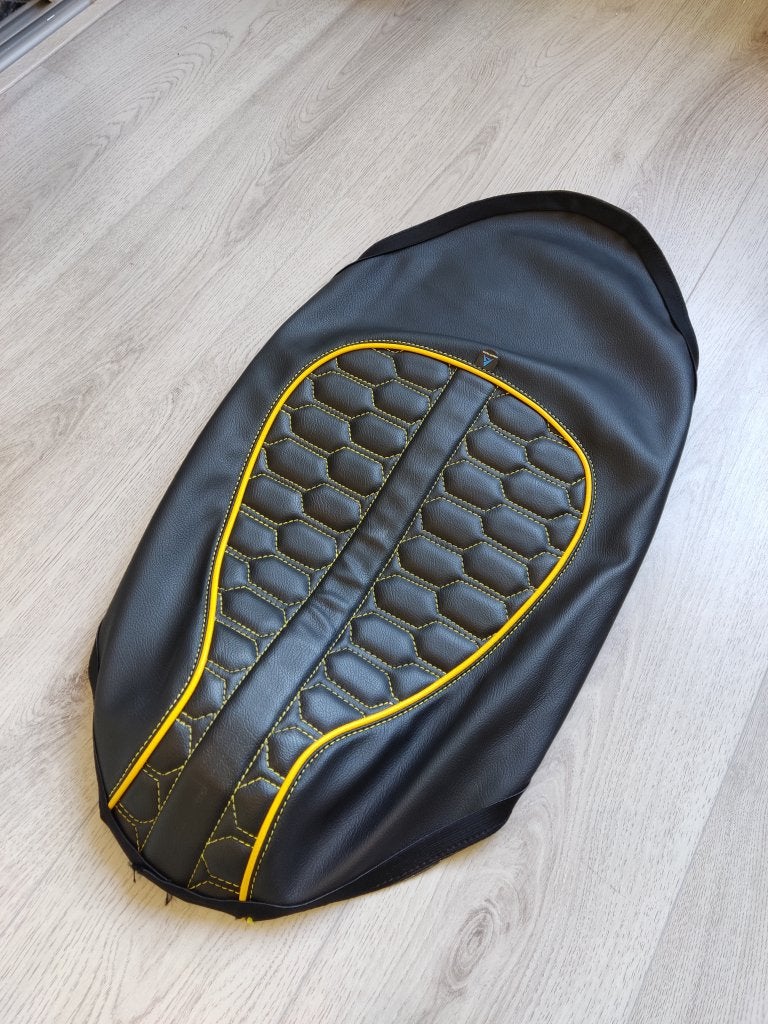 UITVERKOOP! Zadelhoes / buddydek Piaggio Zip audi rs geel, Info@jynkx.com, Nieuw, Ophalen of Verzenden, Piazza 99