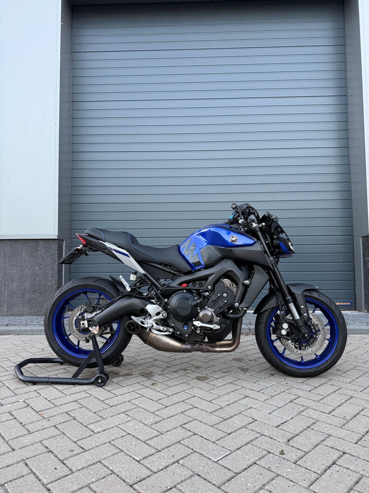 Yamaha MT-09 - Naked Bike met Akrapovic uitlaat, Occasion, Motorrijbewijs A, Traction Control, Particulier