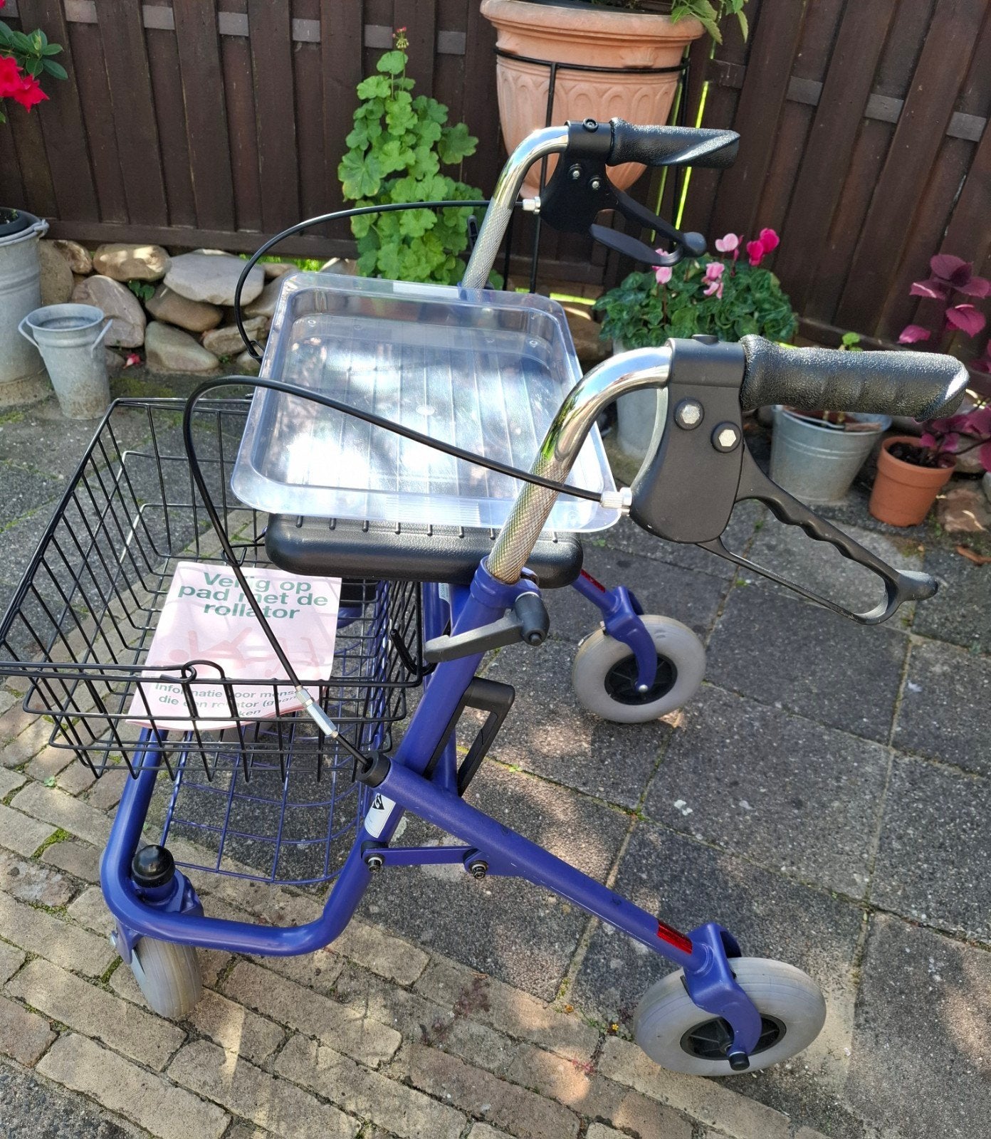 Zeer degelijke rollator, Ophalen