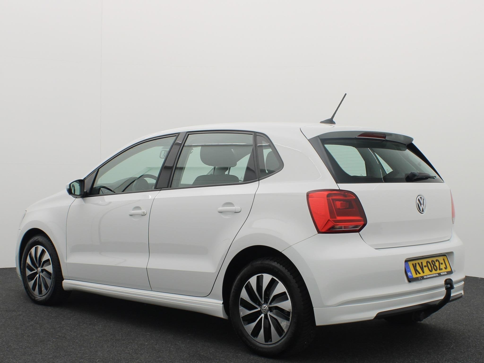Volkswagen Polo 1.0 BlueMotion Edition TREKHAAK / CARPLAY /, Auto's, Voorwielaandrijving, Stof, 95 pk, Wit