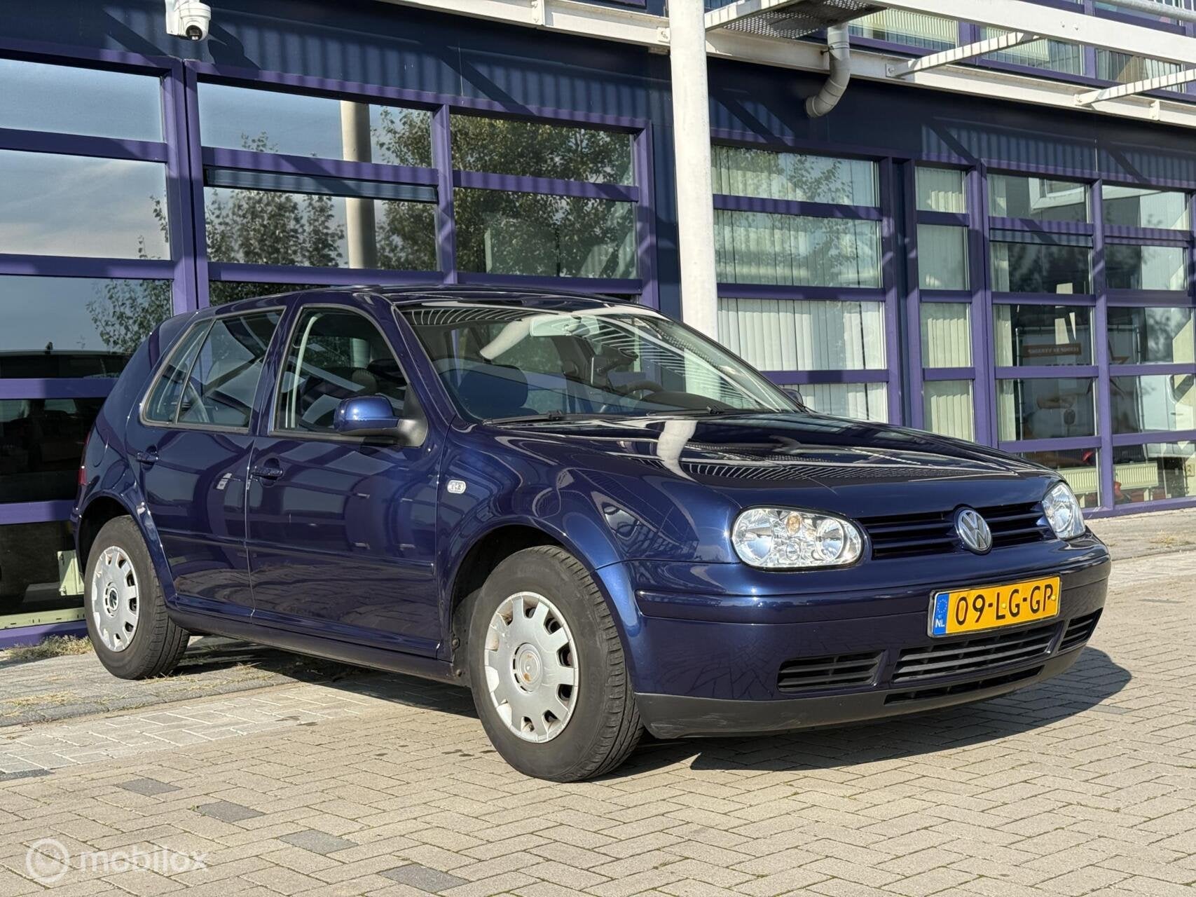 Volkswagen Golf 1.6 Comfortline| Airco| Cruise| AUTOMAAT|APK, Auto's, Gebruikt, 4 cilinders, Blauw, Verwarmde buitenspiegels