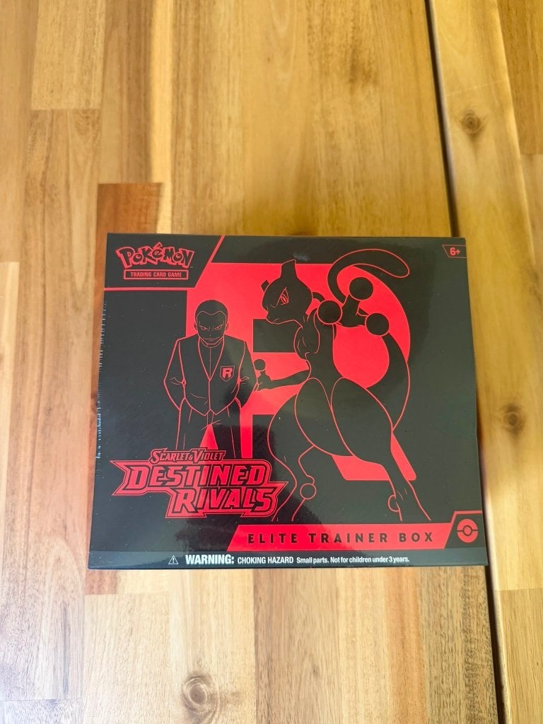 Destined Rivals Elite trainer box 135 euro, Ophalen, Nieuw, Starterdeck, Foil