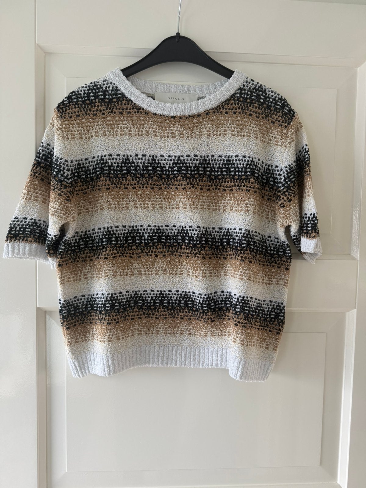 Top van Nukus. Maat S, Kleding | Dames, Ophalen of Verzenden, Zo goed als nieuw, Maat 36 (S), Korte mouw