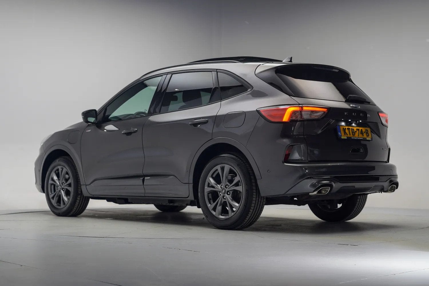Ford Kuga 2.5 PHEV ST-Line X Aut. [ Panoramadak Adapt.cruise, Auto's, Automaat, 14 kWh, Gebruikt, 4 cilinders