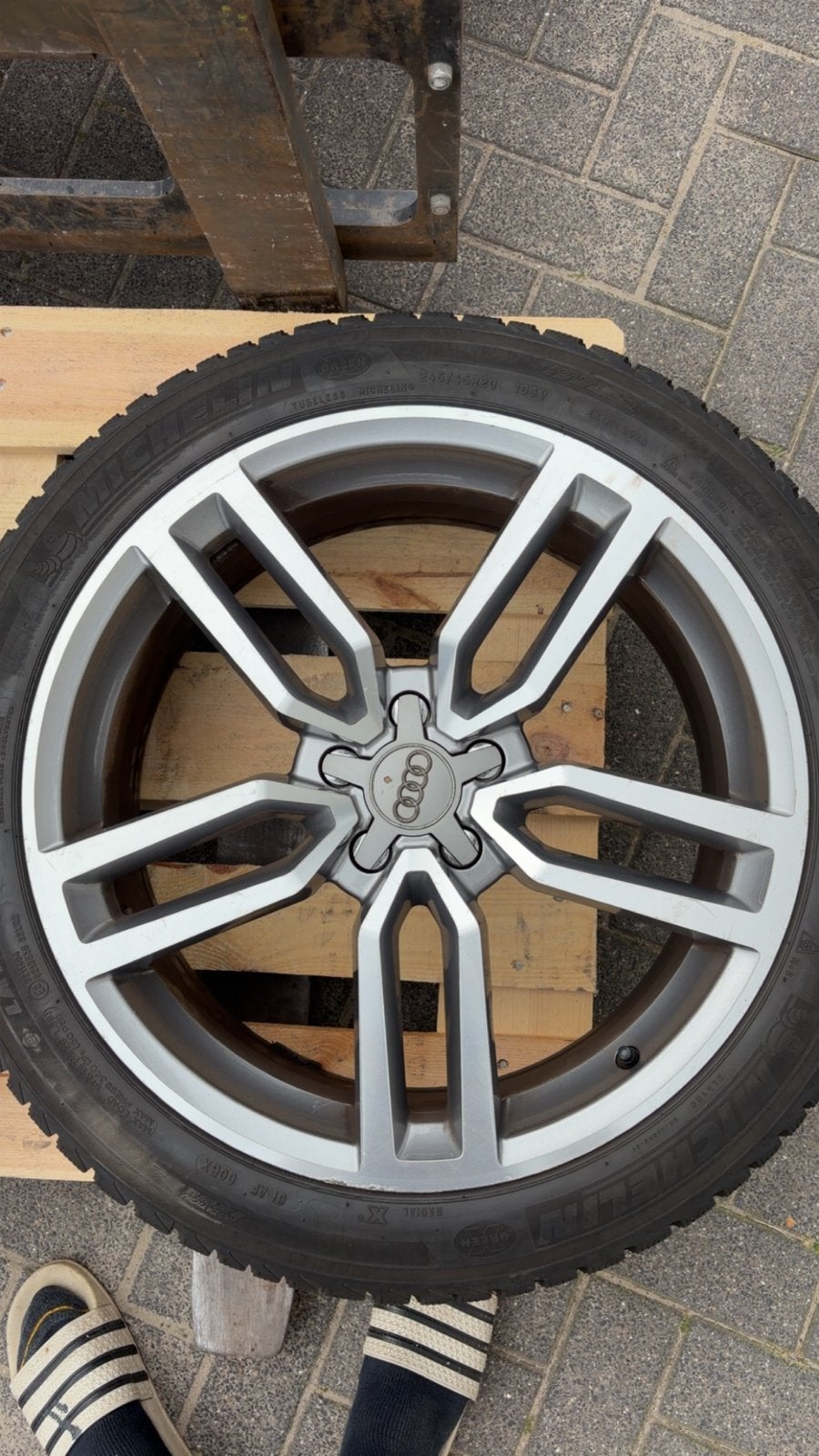 Audi Q5/SQ5 20 inch velgen met Michelin winterbanden, Auto-onderdelen, Banden en Velgen, Ophalen, Gebruikt, 255 mm, Banden en Velgen