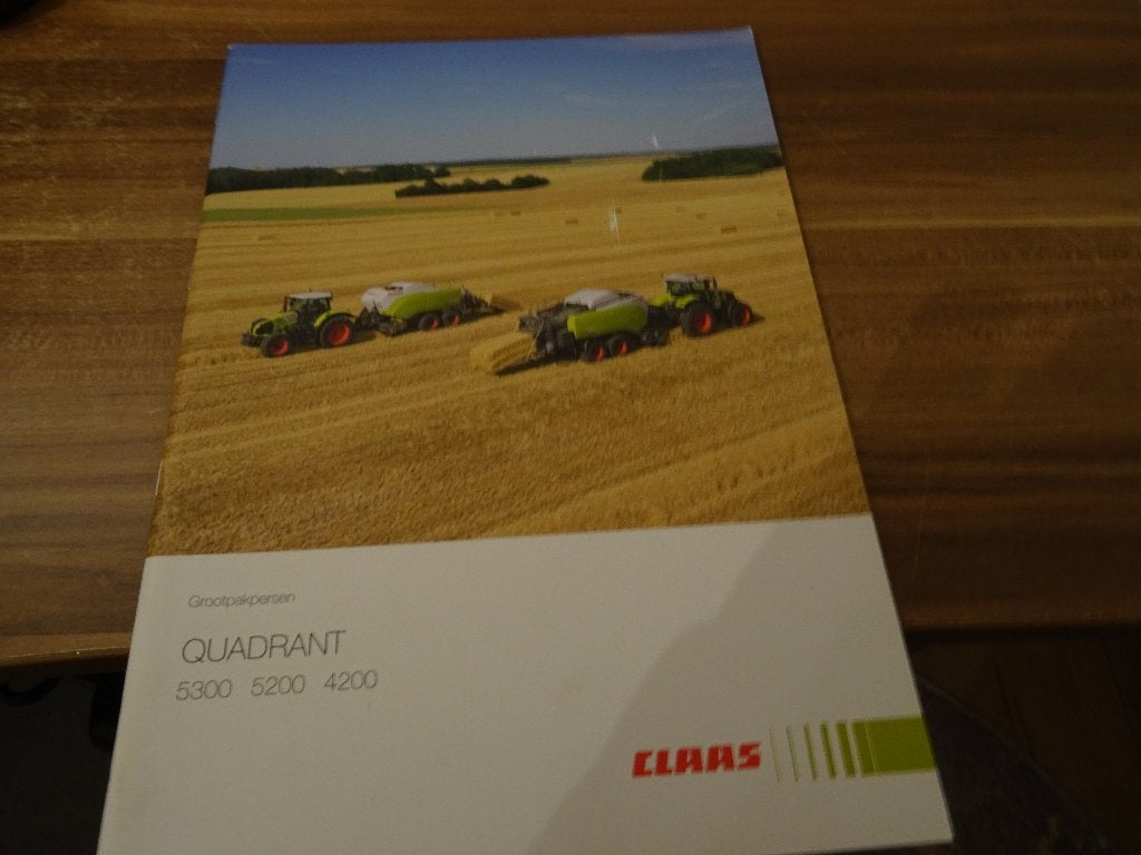 4X Claas Vierkantepersen folders, Ophalen of Verzenden, Zo goed als nieuw, Folder
