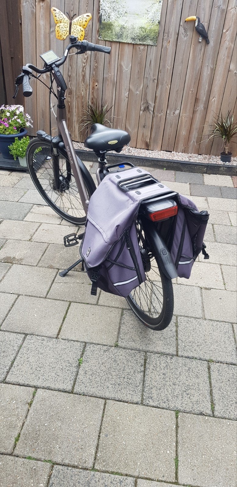 Stella livorno 2022 pas nieuwe banden en remblokken, Fietsen en Brommers, Fietsaccessoires | Fietstassen, Ophalen of Verzenden