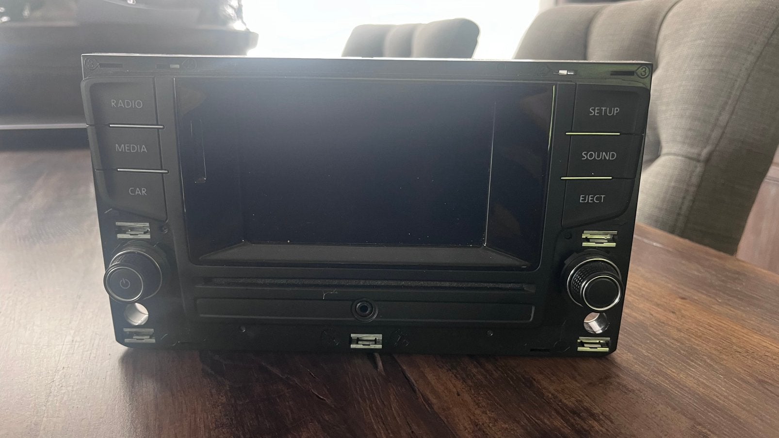 Orginele auto radio golf 7 +frondplaat, Auto diversen, Autoradio's, Ophalen of Verzenden, Zo goed als nieuw