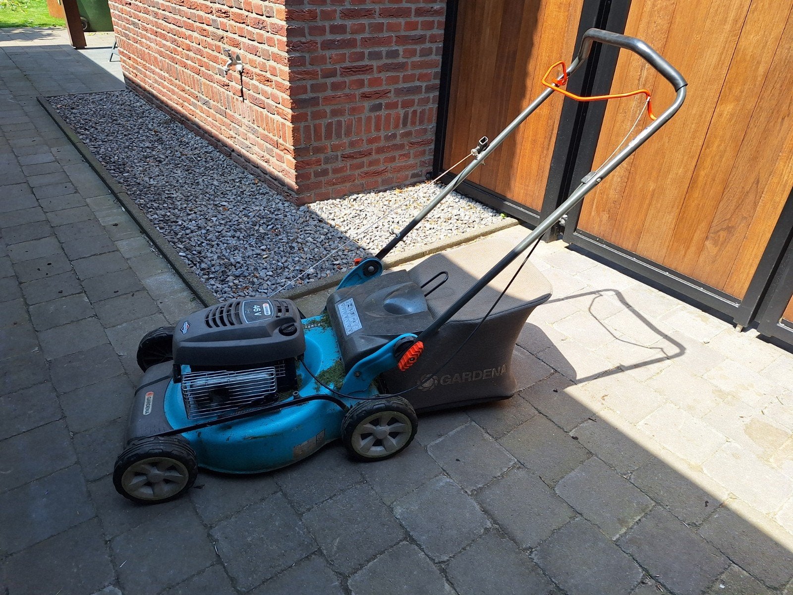 Gardena 46 V Benzine Grasmaaier met Opvangzak, Ophalen, Cirkelmaaier, Gebruikt, 40 t/m 49 cm