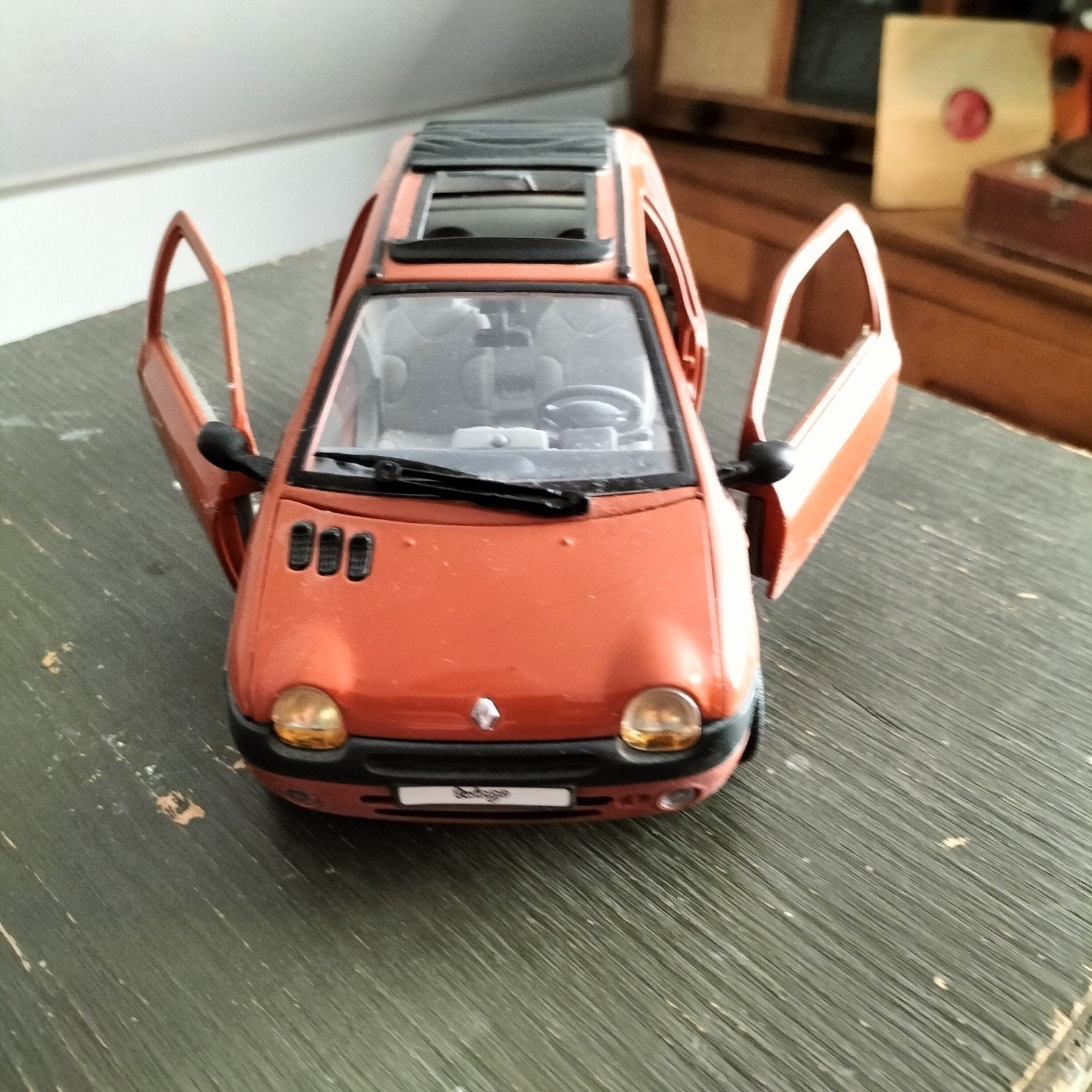 Tekoop Renault Twingo model auto, Ophalen of Verzenden, Zo goed als nieuw, Bburago