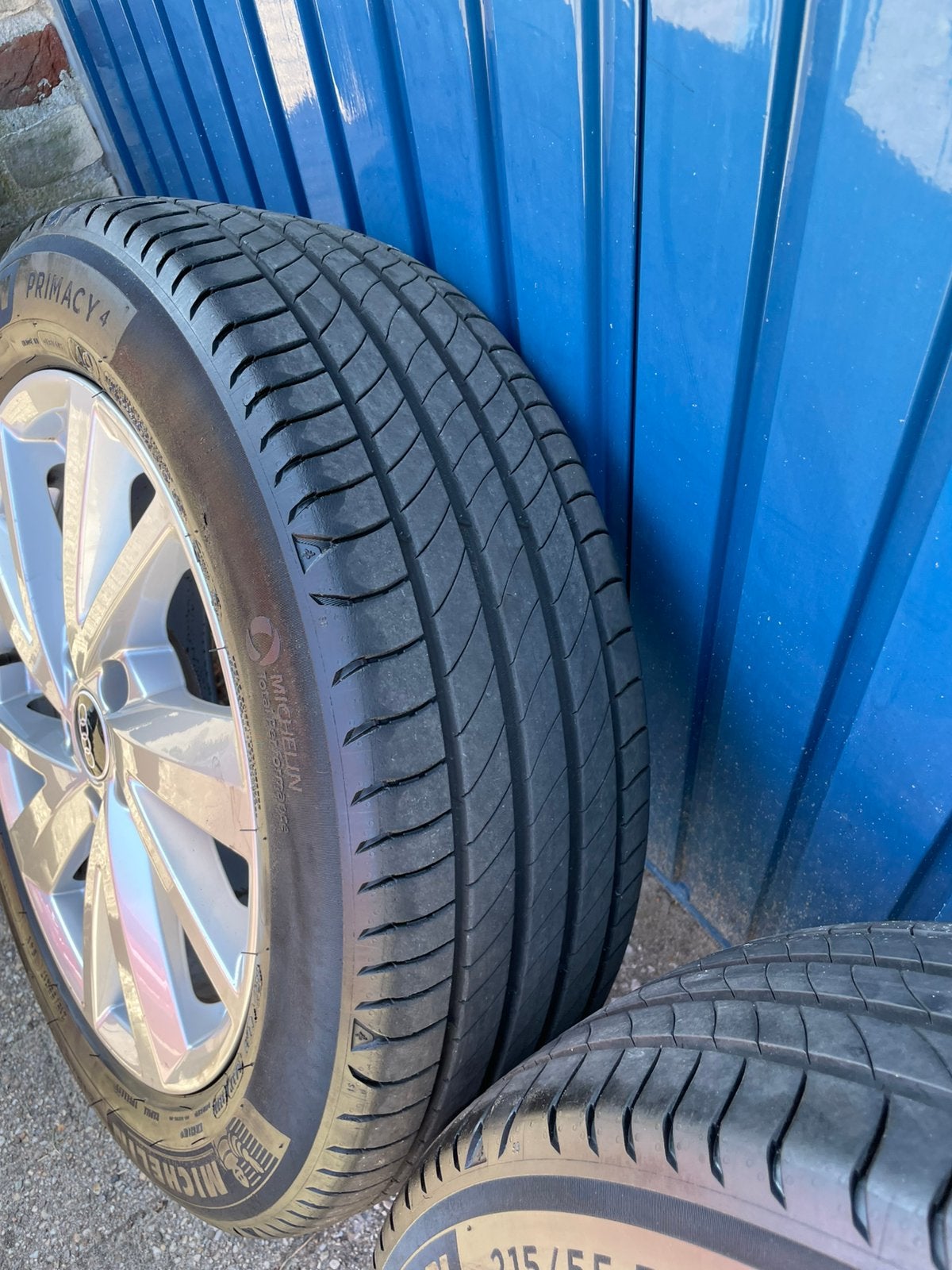 Audi velgen Q2 michelin215/55R17, Ophalen, Zo goed als nieuw
