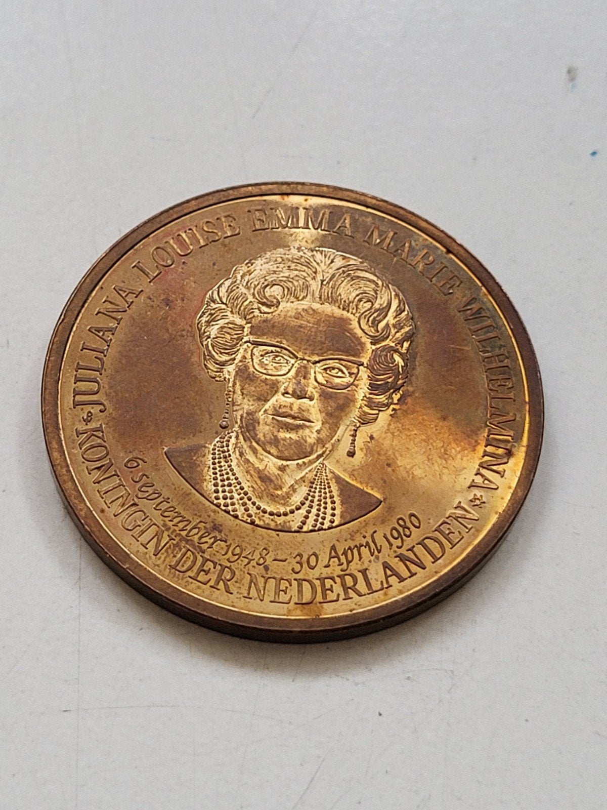 Zware penning afscheid Koningin Juliana 1948-1980 Brons, Ophalen of Verzenden