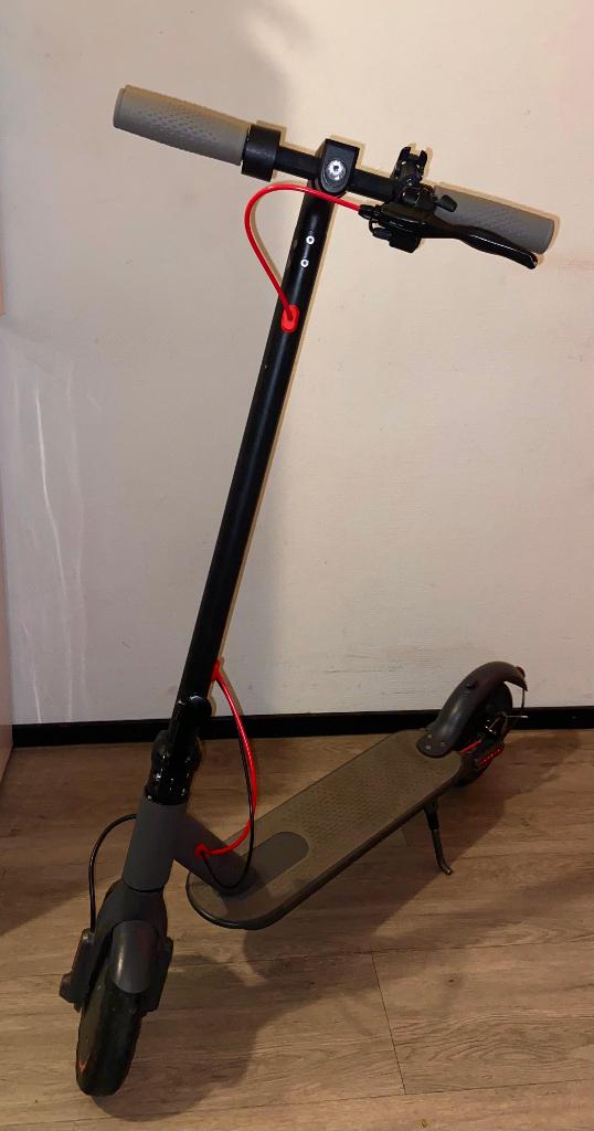 Elektrische Step, Fietsen en Brommers, Steps, Ophalen, Zo goed als nieuw, Elektrische step (E-scooter)