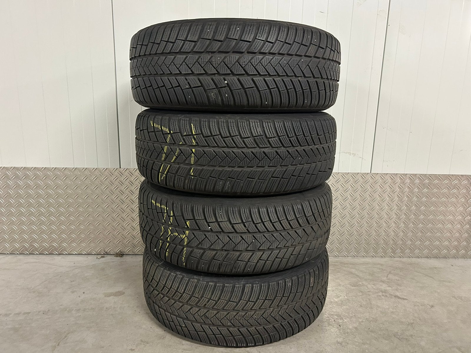 Originele Seat Ateca FR 19 inch 5x112 Vredenstein winter, Gebruikt, Banden en Velgen, Winterbanden, Personenwagen