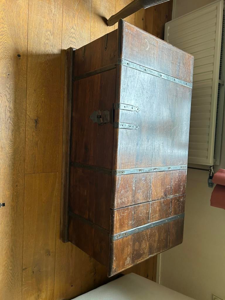 Kist / salon tafel, Ophalen, Zo goed als nieuw, 100 tot 150 cm, Minder dan 50 cm