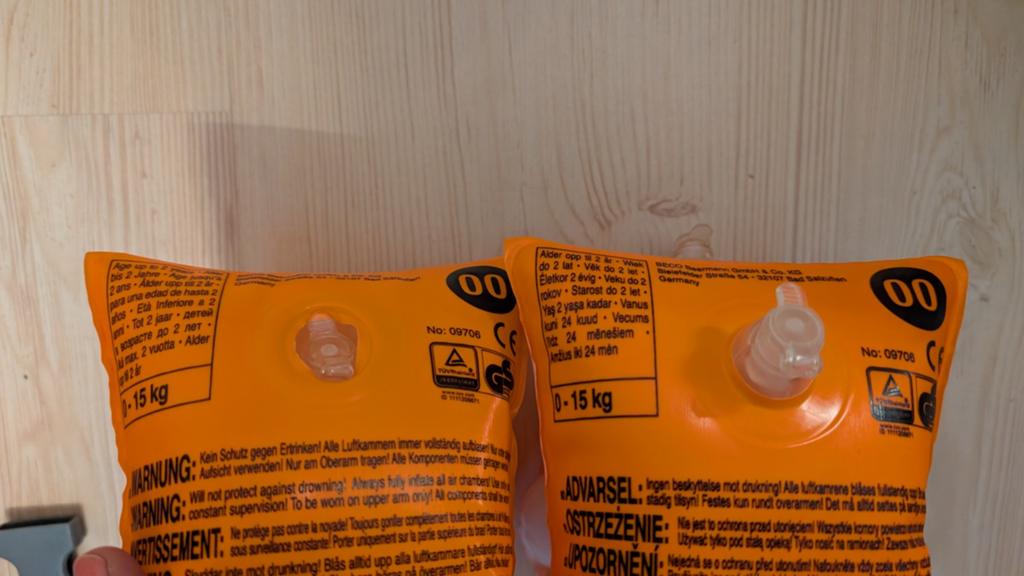 Zwembandjes kleinste maat 00 (0-15 kilo) gratis!, Ophalen, Gebruikt, Jongetje of Meisje, One size