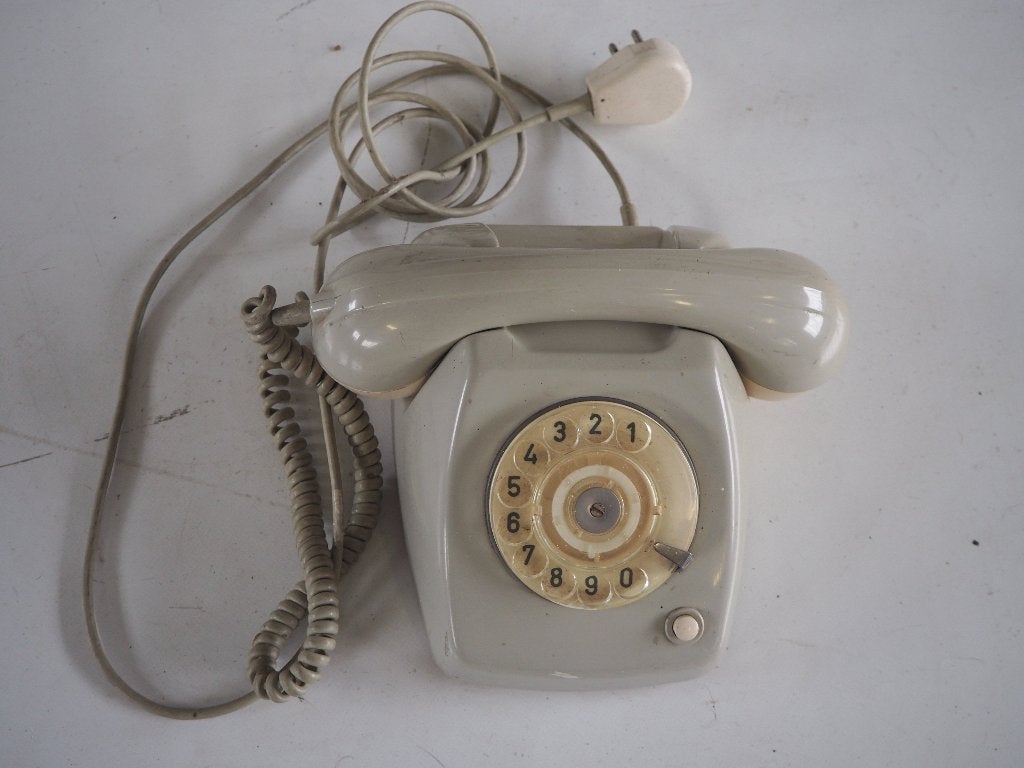 Oude PTT telefoon, type T65, jaren 70, Ophalen