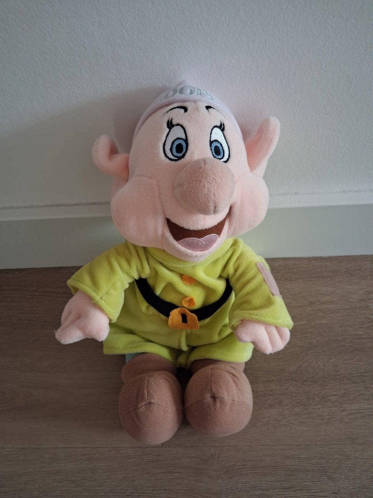Knuffel dwerg Dopey van Sneeuwwitje 30 cm L396, Kinderen en Baby's, Ophalen of Verzenden, Zo goed als nieuw, Overige typen