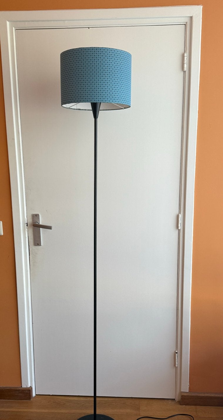 Staande lamp met blauwe kap - 180 cm hoog, Huis en Inrichting, Ophalen, Gebruikt, Metaal, 150 tot 200 cm