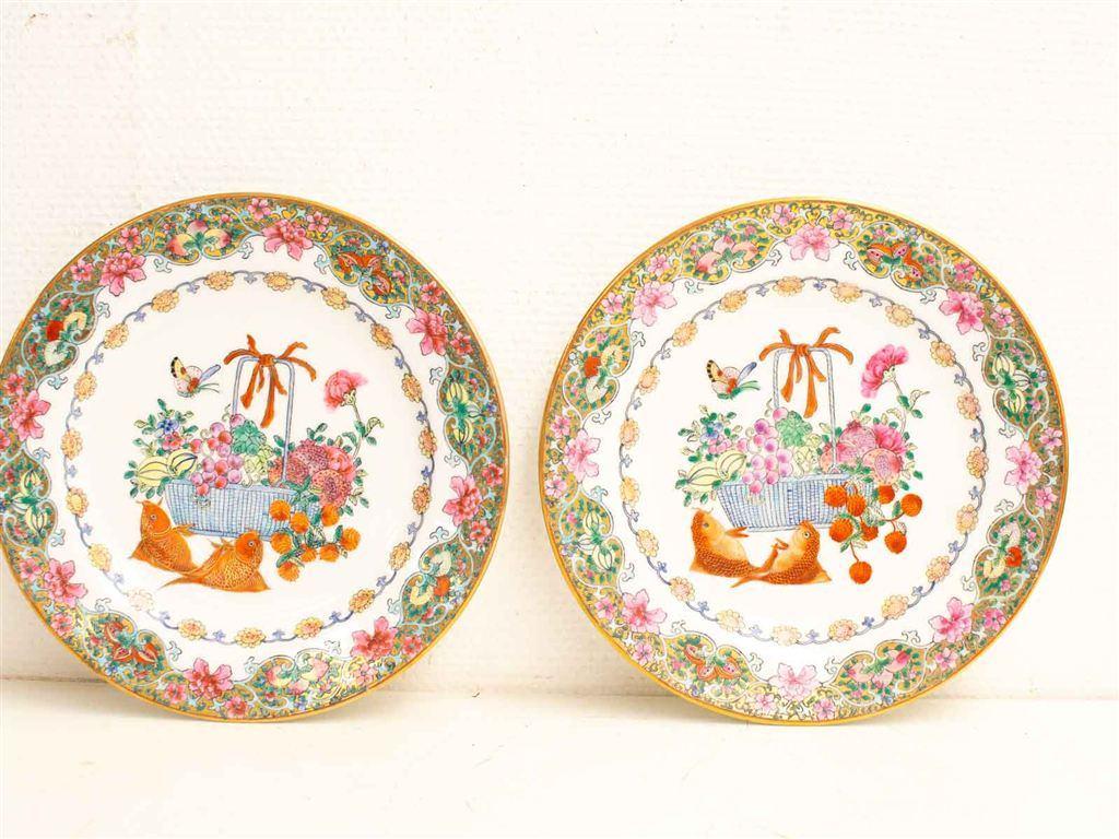 2 borden met prent van karpers 28114, Gebruikt, Ophalen of Verzenden, Bord(en), Wedgwood