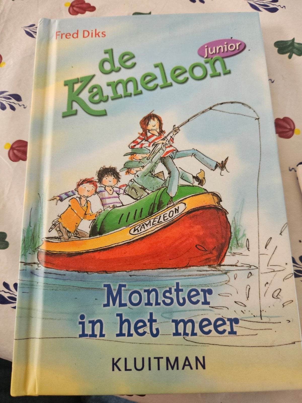 De Kameleon Junior - Monster in het meer (Fred Diks), Boeken, Ophalen of Verzenden, Zo goed als nieuw, Fred Diks, Fictie algemeen