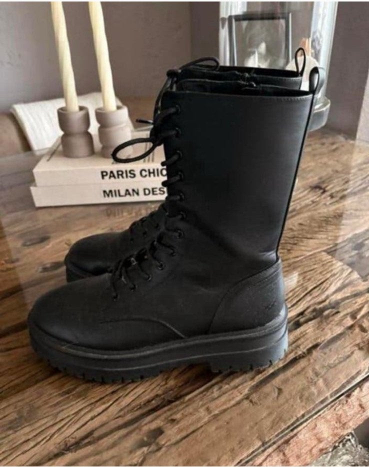 Super gave zwarte hoge chunky boots mt 41 ZGAN, Kleding | Dames, Schoenen, Hoge laarzen, Zwart, Ophalen of Verzenden, Zo goed als nieuw