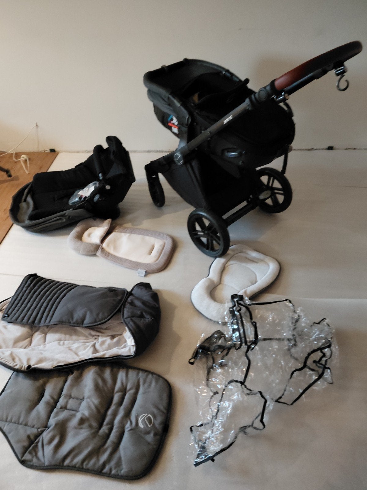 kinderwagen en buggy jane, Zo goed als nieuw, Combiwagen, Verstelbare duwstang, Ophalen