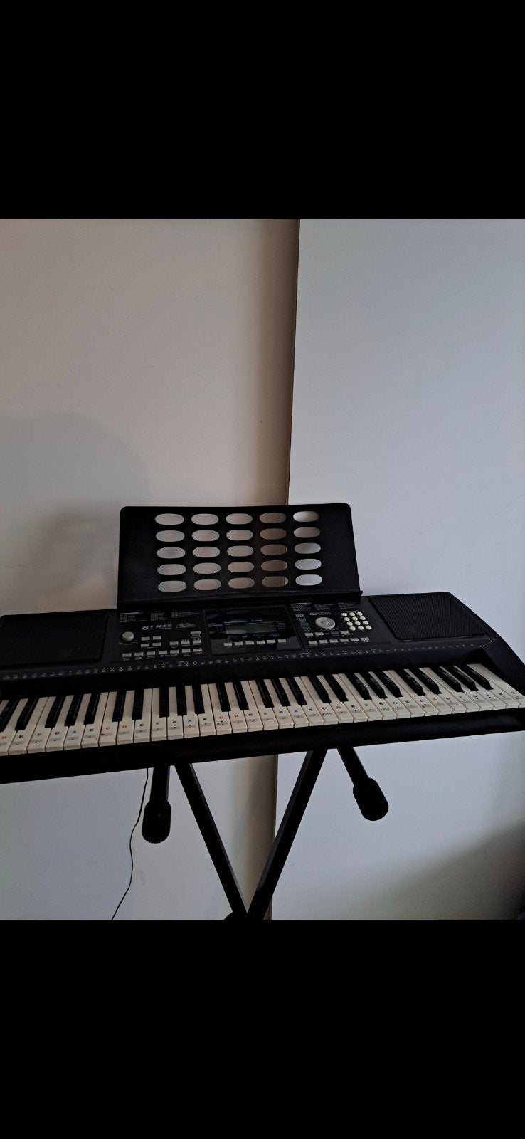 Elektronisch keyboard met standaard en bladmuziekhouder, Ophalen of Verzenden