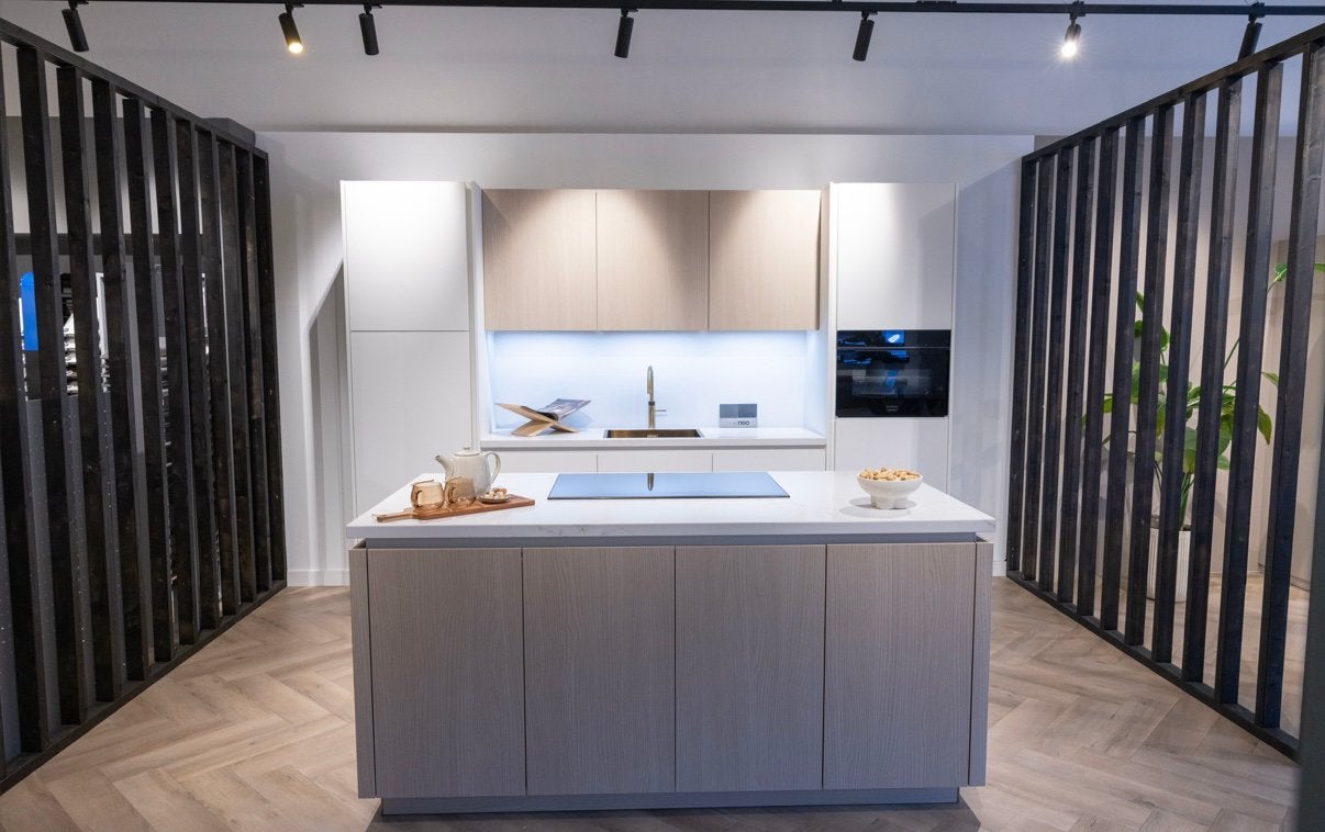 Nolte Neo showroomkeuken, Ophalen, Wit, Nieuw, Dubbelwandige keuken