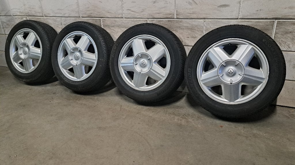 Lichtmetalen velgen Clio Megane Modus Lodgy Logan 185/60/15, Gebruikt, 15 inch, Banden en Velgen, Personenwagen